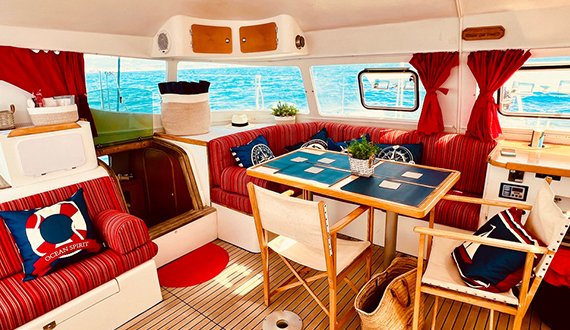 Boat rental in Cala Saona Beach